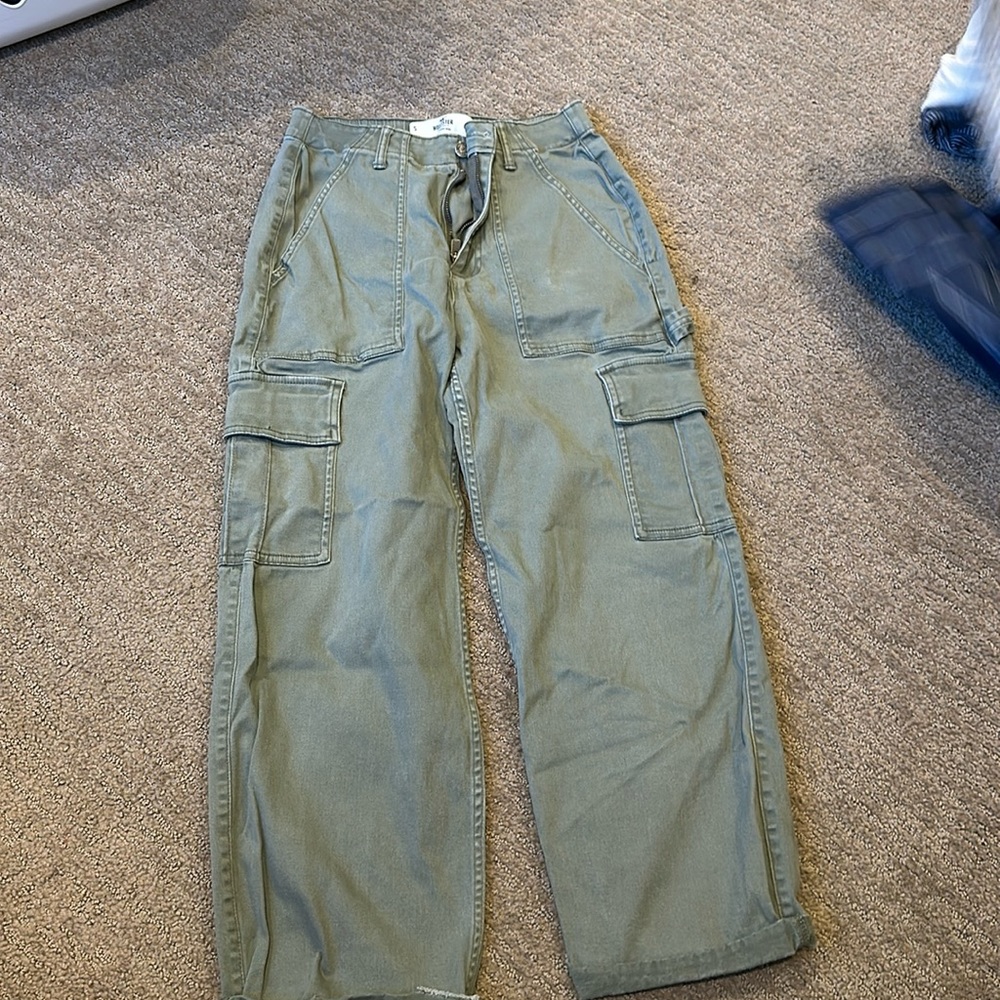 Hollister green cargo pants